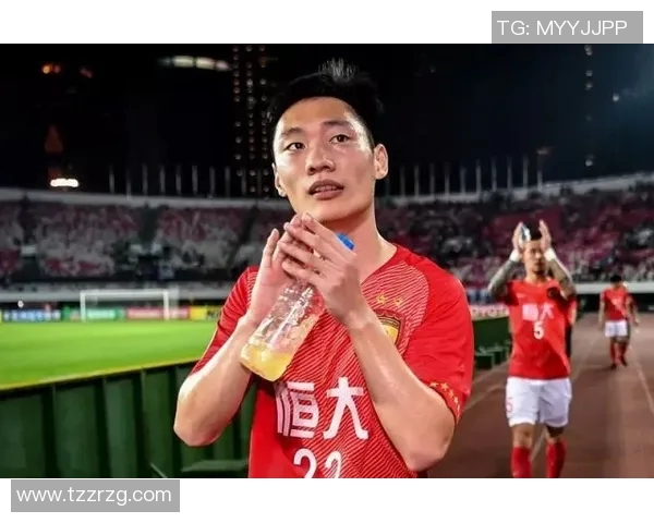 八位足球明星因疫情影响失业引发行业震动与球迷关注